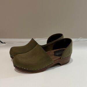 Sandgren’s Brett Clogs